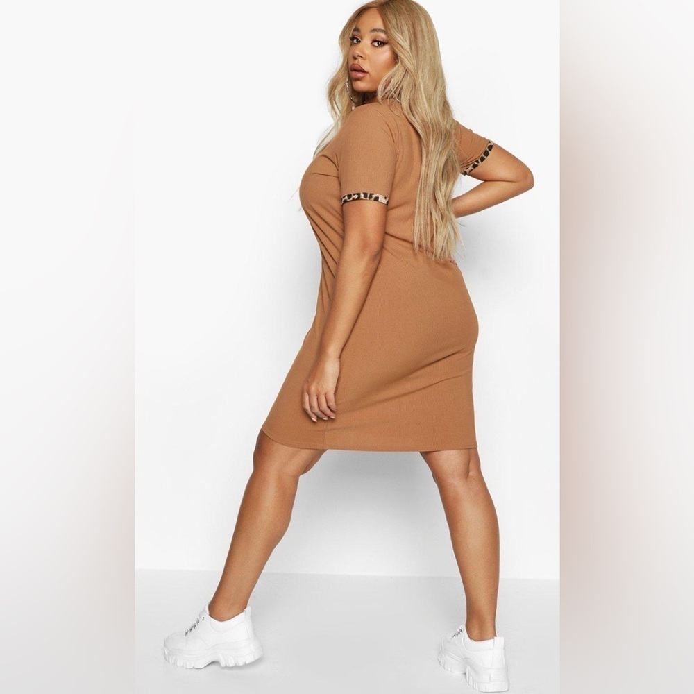 Women's New With Tags Boohoo Ringer T-Shirt Dress
